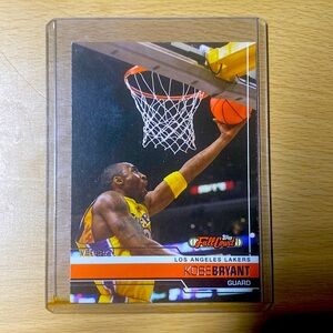 KOBE BRYANT 2005-06 TOPPS FULL COURT 1ST DAY ISSUE VETERAN LAKERS CARD!!